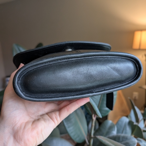 🐎 Coach '98 Black Equestrian Small Flap - 9801 🐎 - Picture 5 of 9